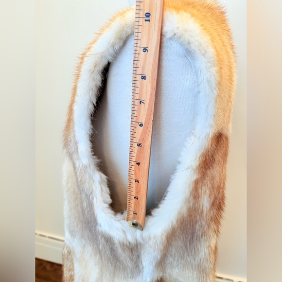 Vintage Bleached MUSKRAT FUR Vest Womanβs Long Sleeveless Vest Leather Contour - Picture 12 of 14